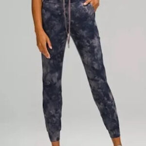 Lululemon Ready to Rulu Jogger Crop Size 10 Diamond Dye Lunar Rock True Navy